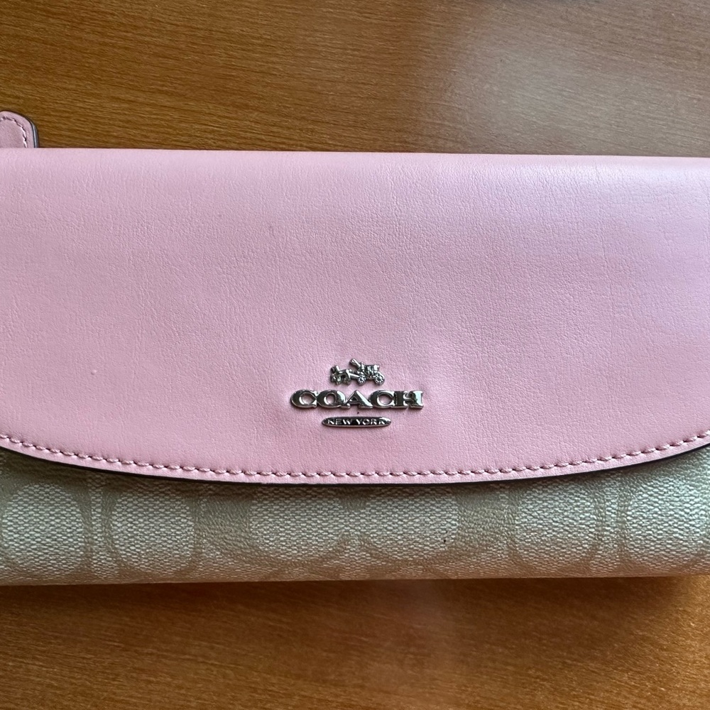 Coach Wallet - pink
